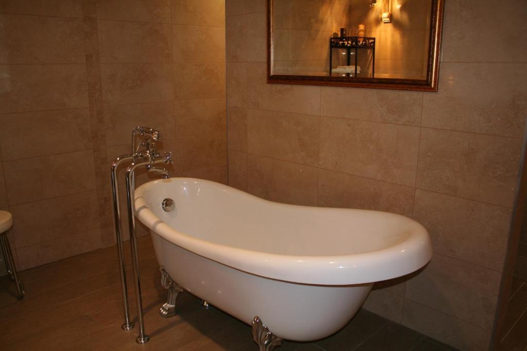Hotel L'Ami Du Chambertin تيمستر الغرفة الصورة